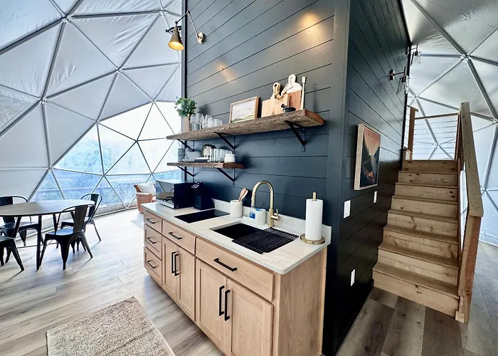 Dome Home Lake And Mountain Views Hot Tub